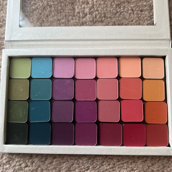 Makeup Geek Color Matrix palette *Discontinued - Picture 4 of 5